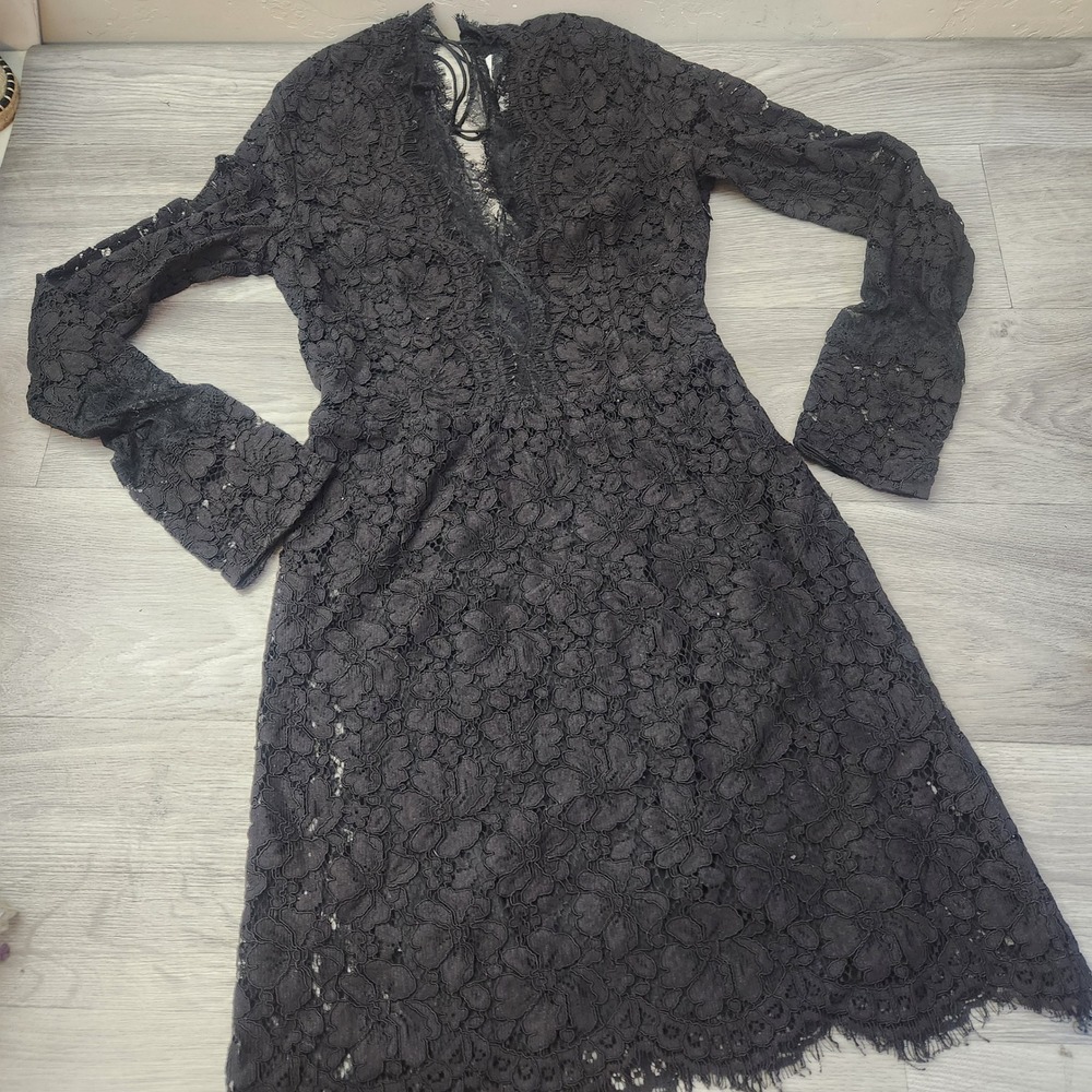 Sandro Black Lace Mini Dress Size 2 V-Neck Open Back Eyelash Trim Cocktail - Picture 15 of 15